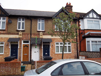 Photo of lot 33a Tolworth Park Road, Kingston-upon-Thames KT6 7RL