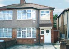 Photo of 18 Francis Rd, Hounslow, Middlesex, TW4