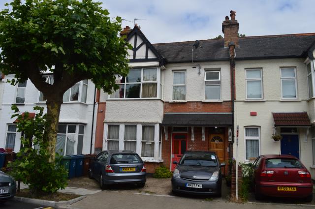 Photo of lot 34a Greenhill Road, Harrow, Middlesex HA1 1LD
